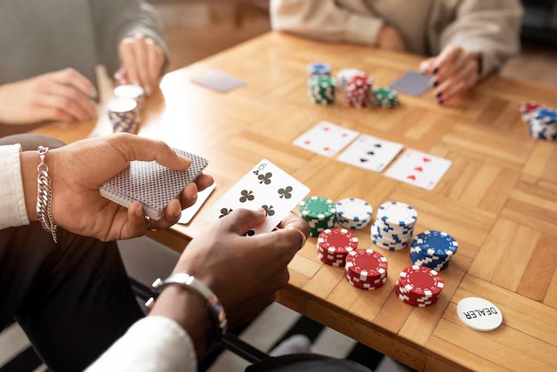 Live croupier at American Roulette table on indowin88jp